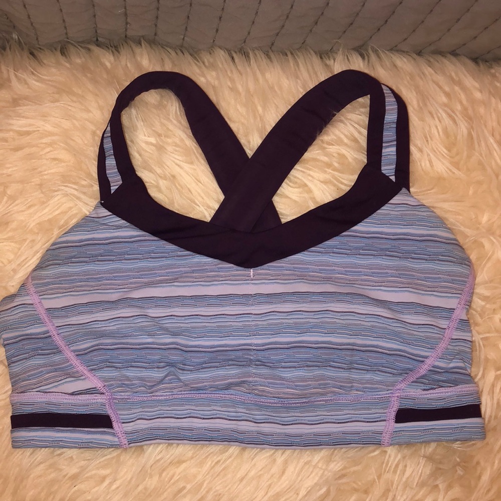 Lululemon sports bra
